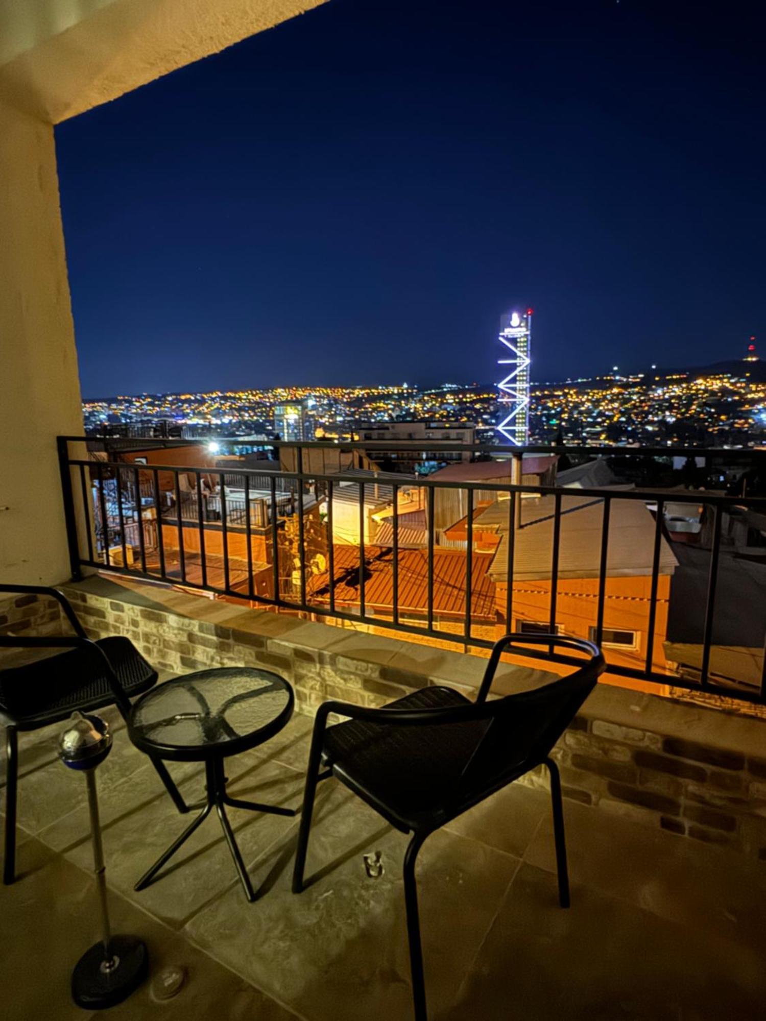 Brothers Apartments With Terrace In Old 트빌리시 외부 사진