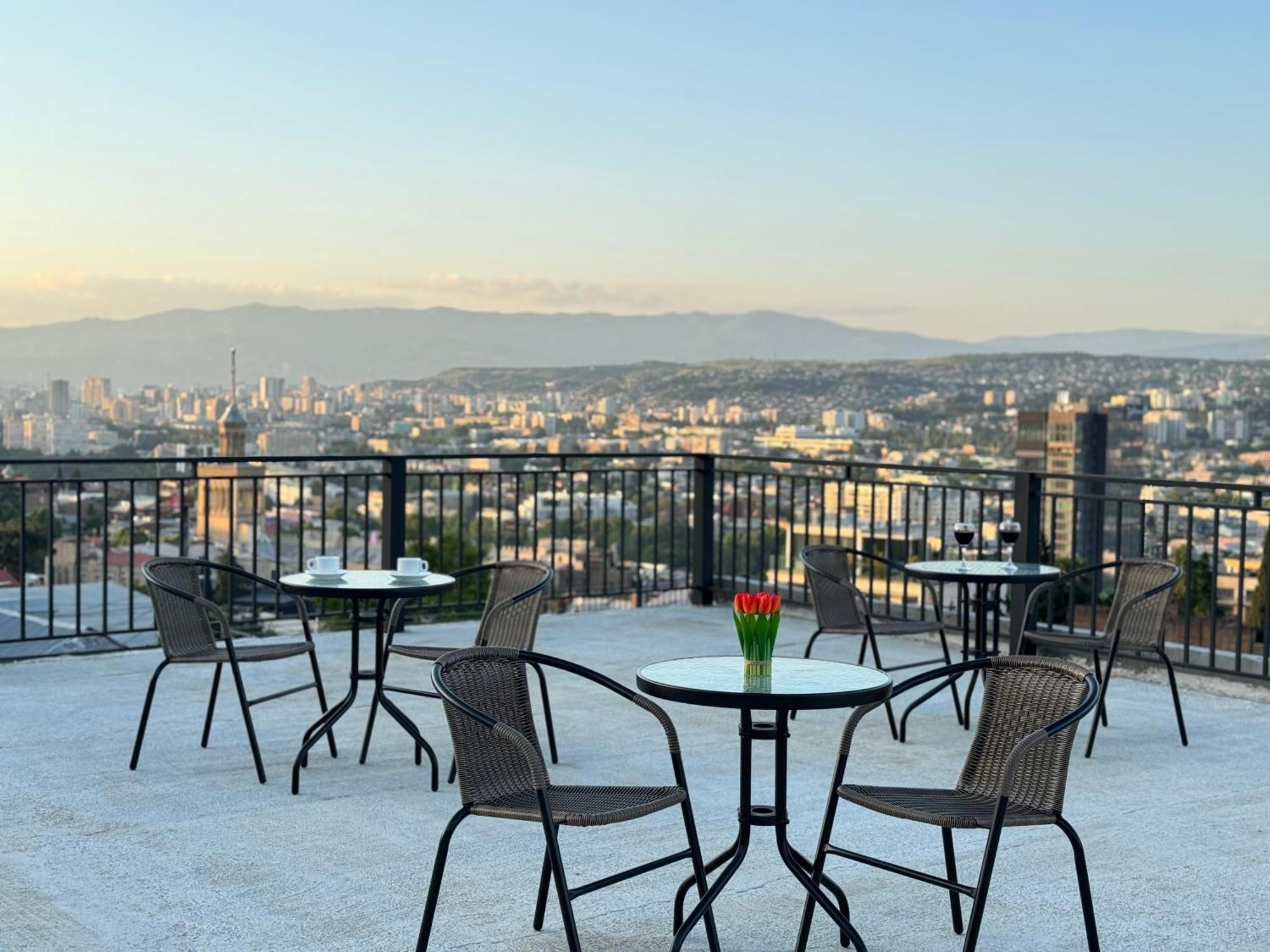 Brothers Apartments With Terrace In Old 트빌리시 외부 사진